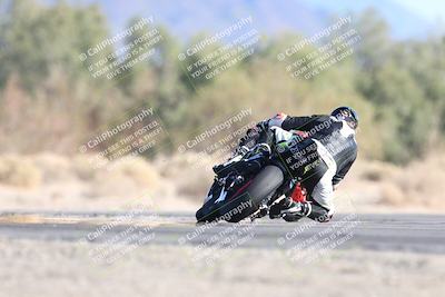 media/Dec-07-2025-CVMA (Sun) [[3e7d2de5dc]]/Race 12- Formula 40 MW and LW/